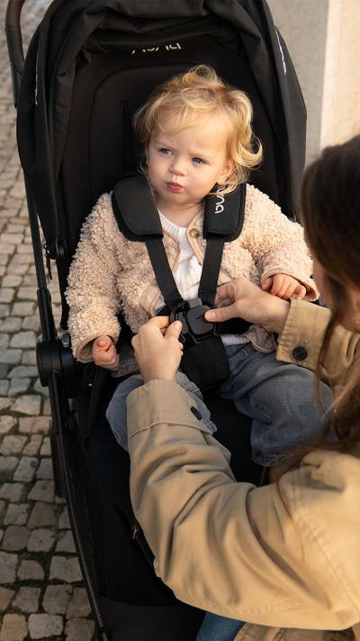 Nuna Pipa urbn Flex System in Caviar