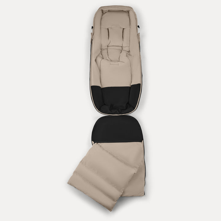bugaboo footmuff black Bugaboo Thermolite Performance Footmuff