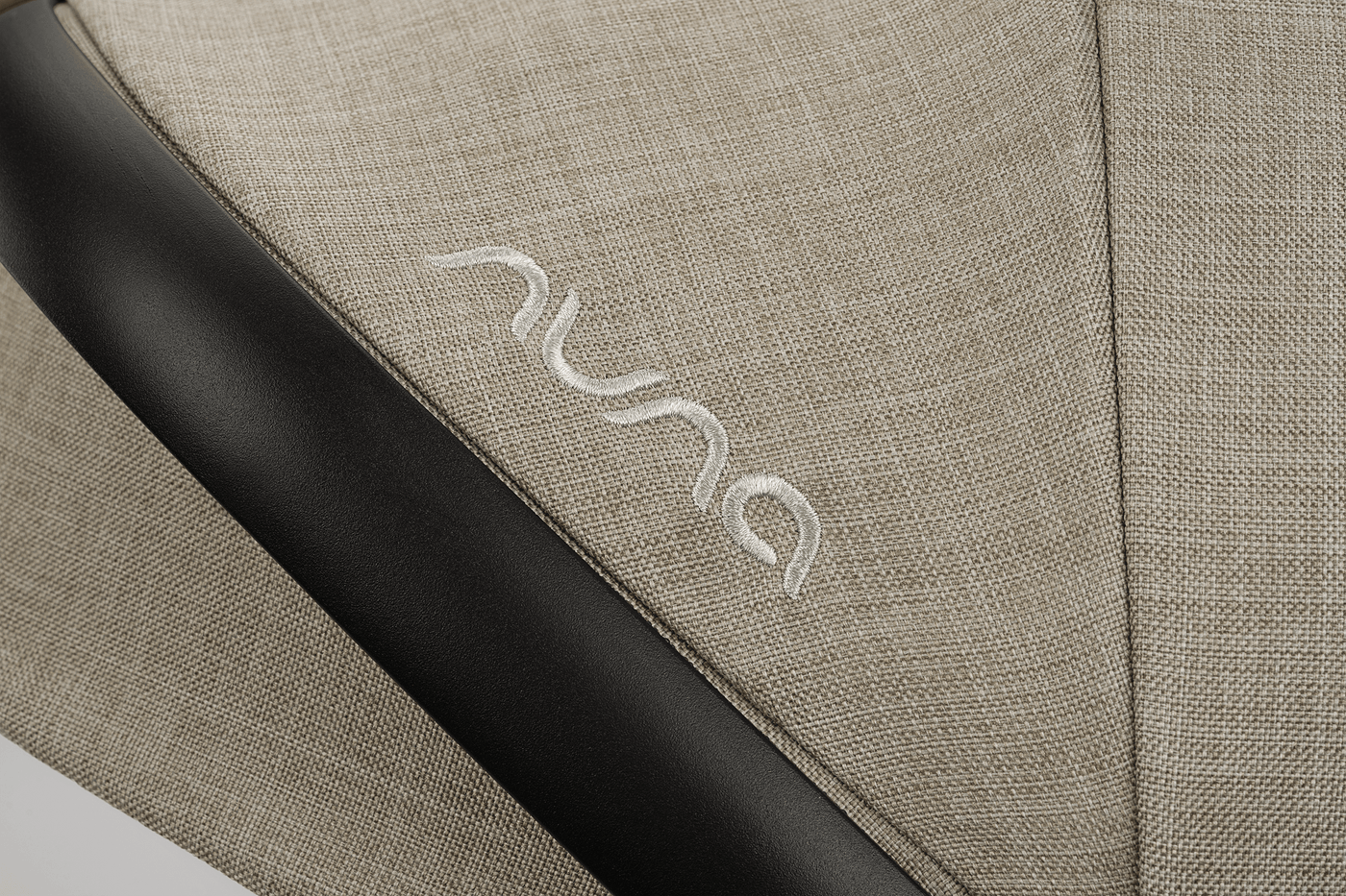 Nuna DEMI next bassinet + stand