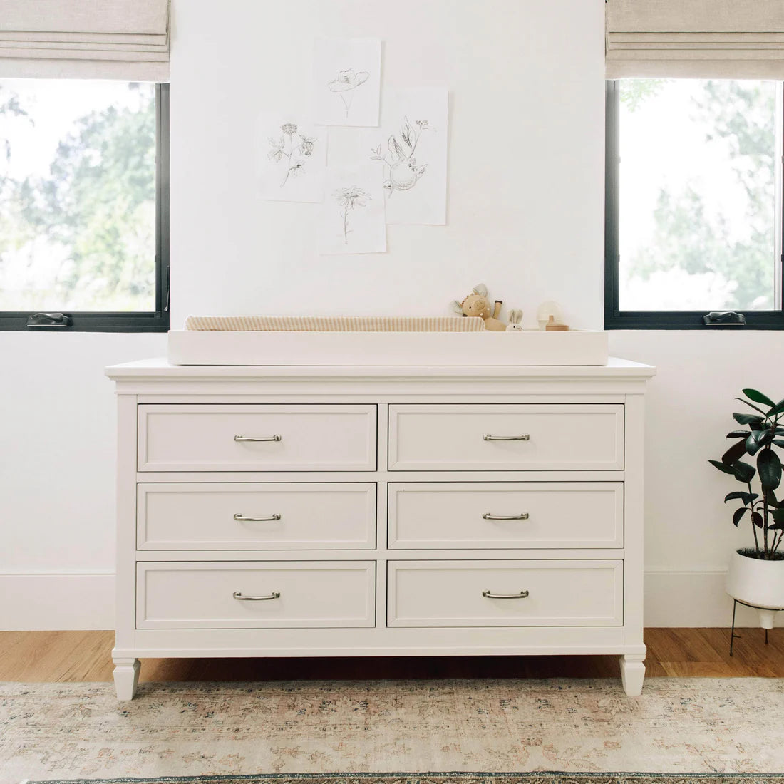 Darlington 6 Drawer Dresser in Warm White