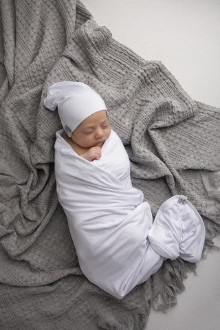 Jacqueline & Jac White Beanie & Blanket Set