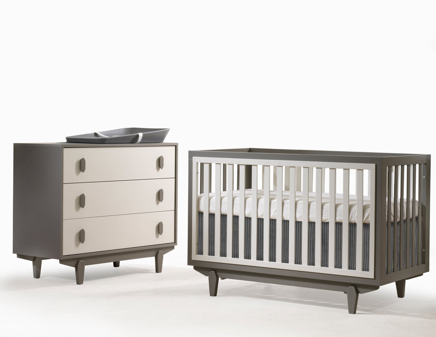 Tulip Tate Crib & Drawer Dresser Combo