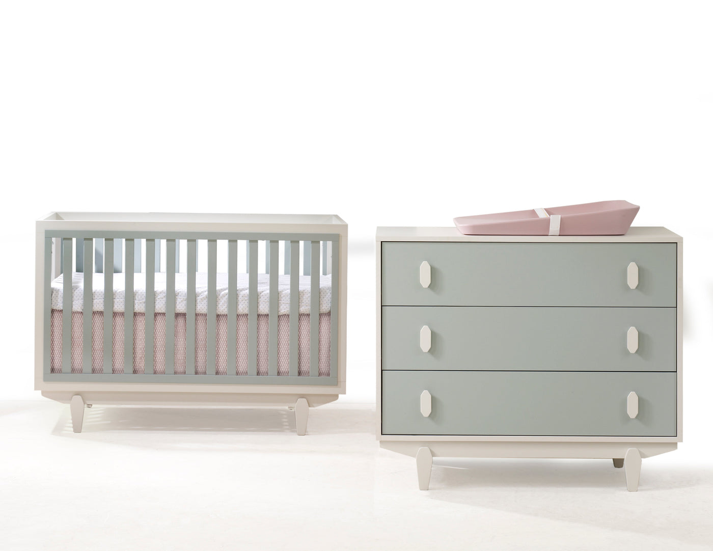 Tulip Tate Crib & Drawer Dresser Combo