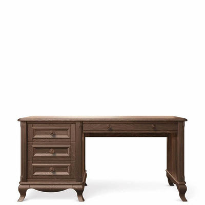 Romina Antonio Desk