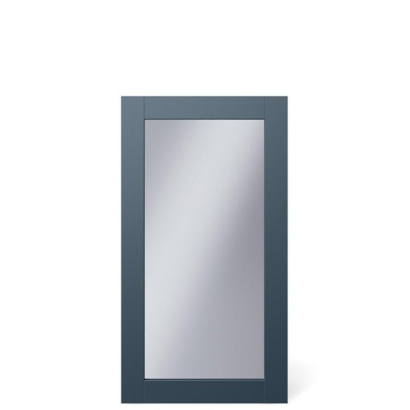 Romina Ventianni Mirror