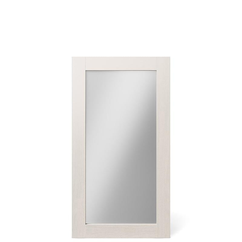 Romina Ventianni Mirror